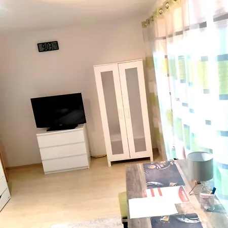 Ruhige Und Gruene Terassenwohnung * Wiesbaden